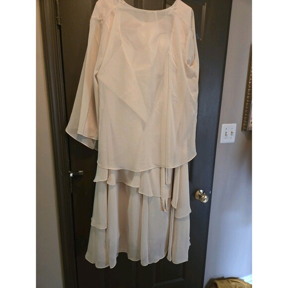 Champagne Simple Mother of the Bride Dress Zipper Back Chiffon Wedding Gowns 6 - Picture 8 of 14